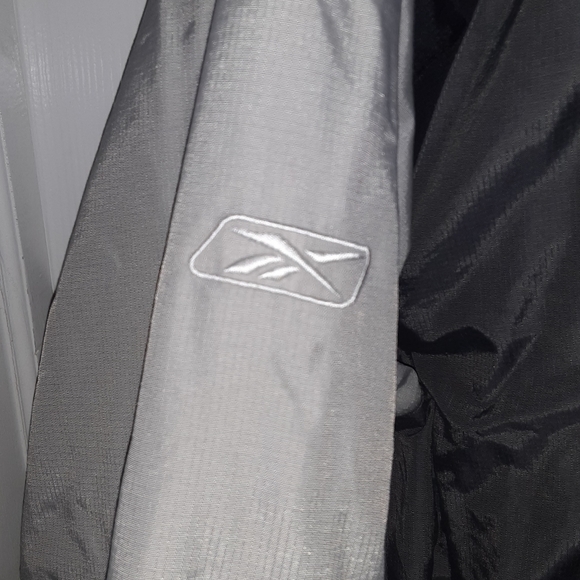 NFL Indianapolis Colts Reebok 2-in-1 Convertible Jacket - Picture 4 of 8